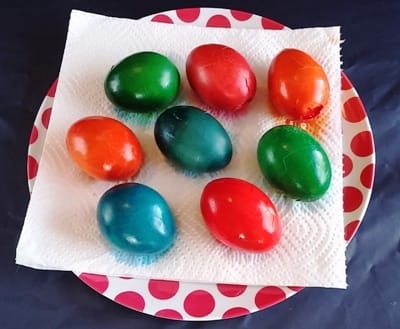 https://edytg45wchr.exactdn.com/wp-content/uploads/2016/03/how-to-make-marbled-crackled-hard-boiled-eggs-2.jpg